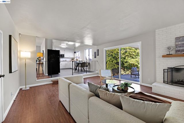 23070 Glenn Ellen, Hayward, CA 94541