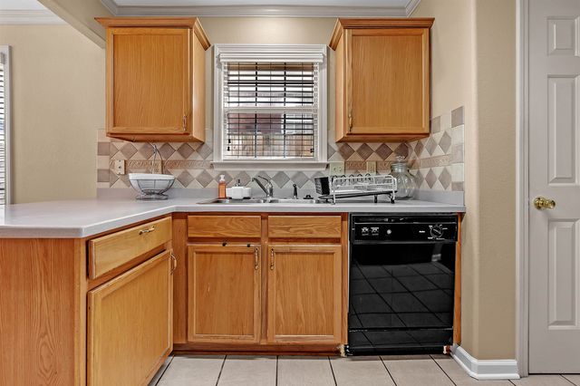 6972 PARKBROOK LN, Cordova, TN 38018