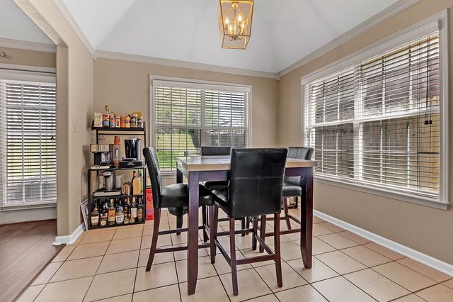 6972 PARKBROOK LN, Cordova, TN 38018