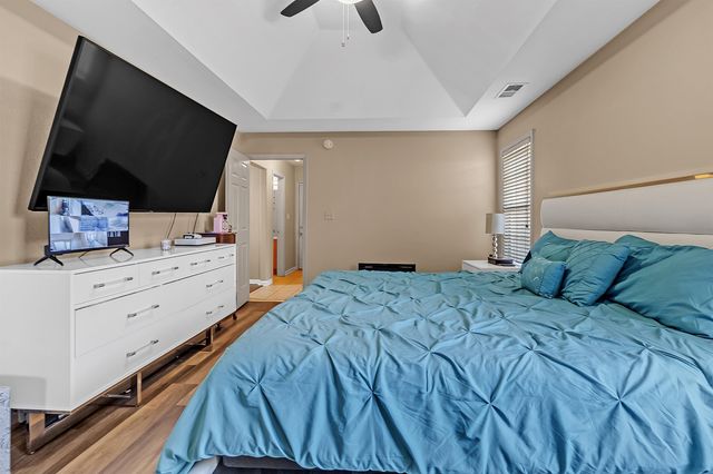 6972 PARKBROOK LN, Cordova, TN 38018