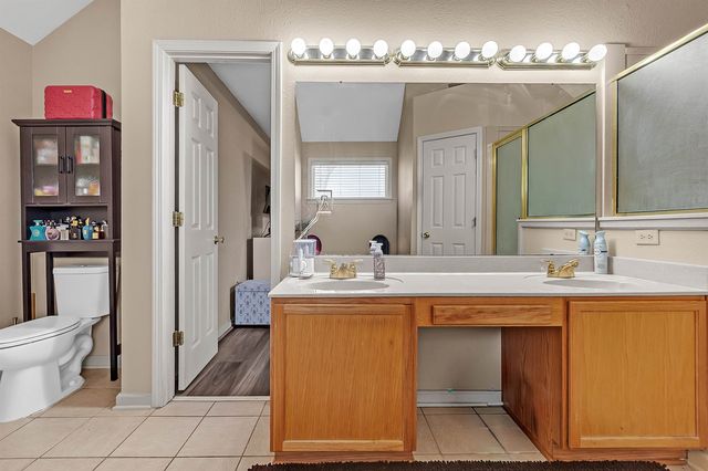 6972 PARKBROOK LN, Cordova, TN 38018