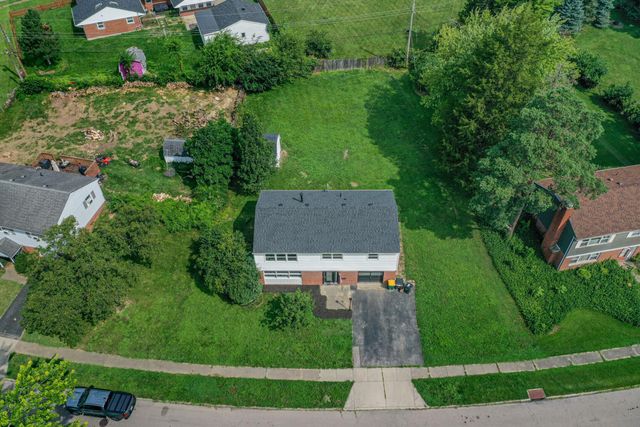 2853 Comanche Drive, Dayton, OH 45420