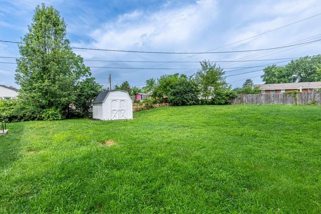 2853 Comanche Drive, Dayton, OH 45420
