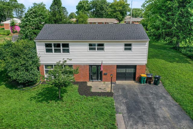 2853 Comanche Drive, Dayton, OH 45420
