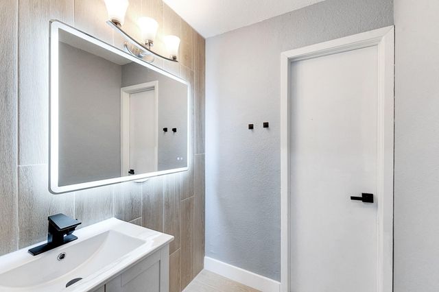 2018 W Rundberg LN 5D, Austin, TX 78758