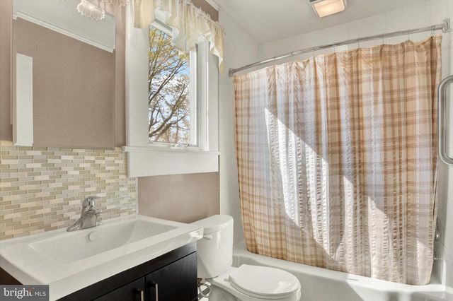 115 FAIRVIEW DR, Camp Hill, PA 17011