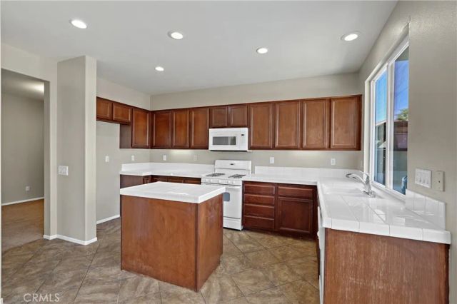 29250 Castlewood Drive, Menifee, CA 92584