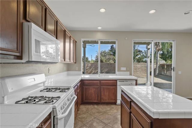 29250 Castlewood Drive, Menifee, CA 92584