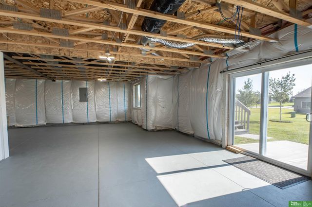 7310 N 167th Street, Bennington, NE 68007
