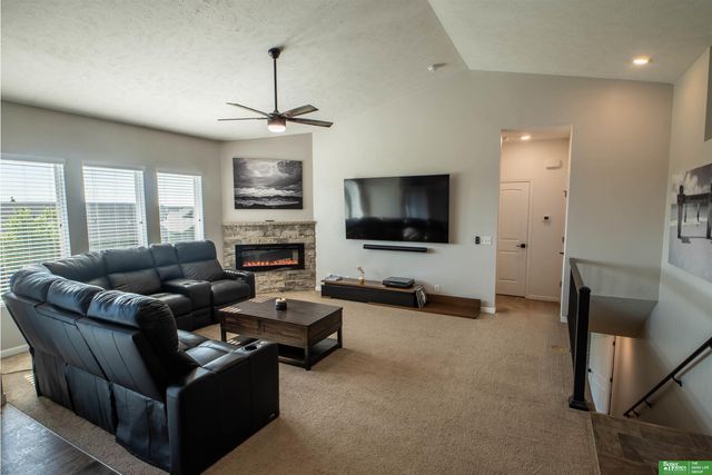 7310 N 167th Street, Bennington, NE 68007