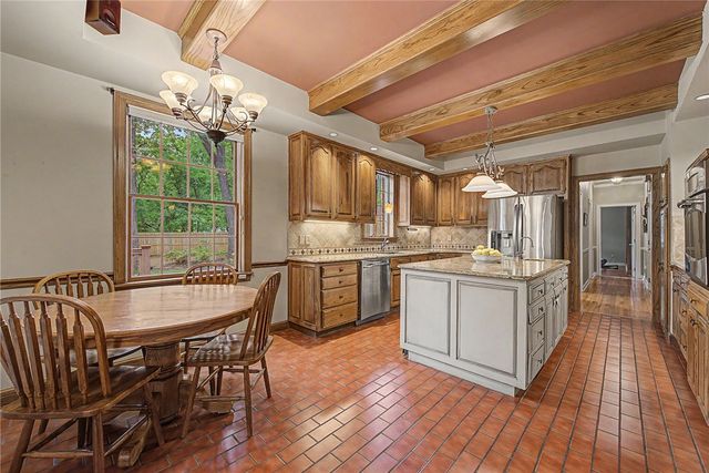 4 W Huntington Place, Rogers, AR 72758