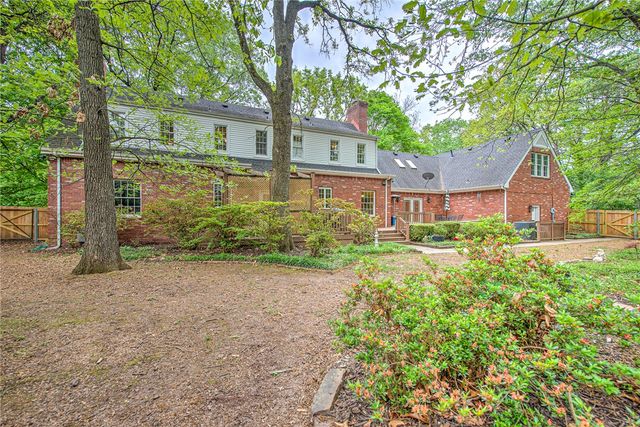 4 W Huntington Place, Rogers, AR 72758