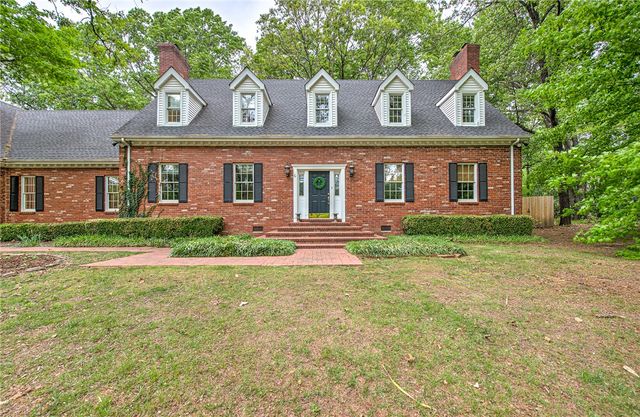 4 W Huntington Place, Rogers, AR 72758