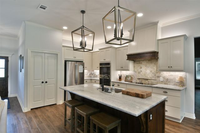 10371 Whiskey River Road, Bryan, TX 77808