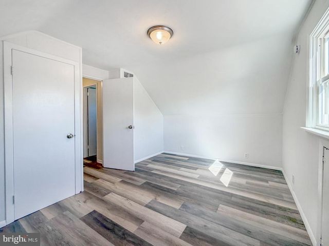 15 CARLISLE CIR, Morrisville, PA 19067