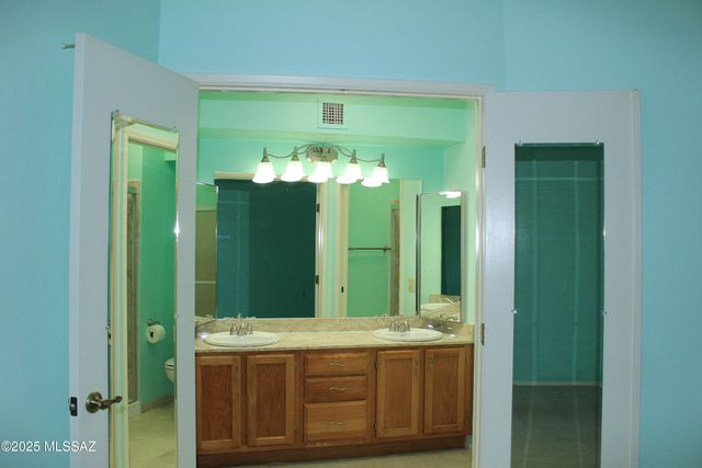 749 W Rio Moctezuma, Green Valley, AZ 85614