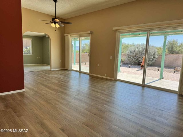749 W Rio Moctezuma, Green Valley, AZ 85614
