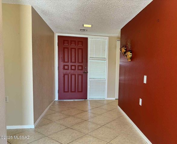 749 W Rio Moctezuma, Green Valley, AZ 85614