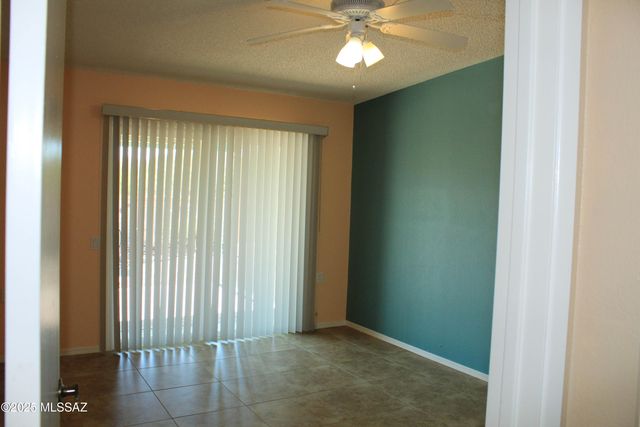 749 W Rio Moctezuma, Green Valley, AZ 85614