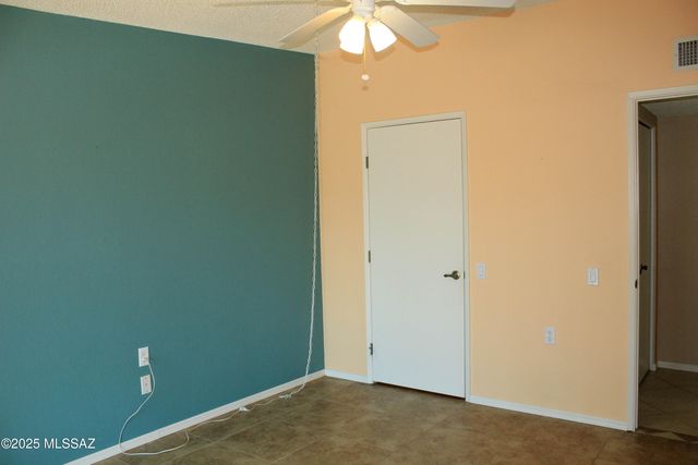 749 W Rio Moctezuma, Green Valley, AZ 85614