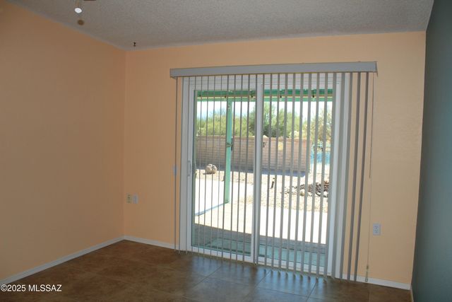 749 W Rio Moctezuma, Green Valley, AZ 85614