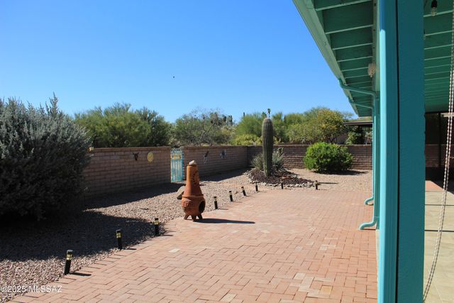 749 W Rio Moctezuma, Green Valley, AZ 85614