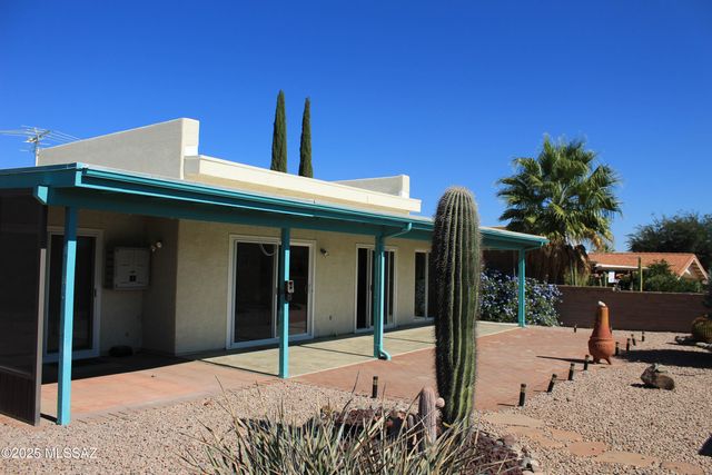 749 W Rio Moctezuma, Green Valley, AZ 85614