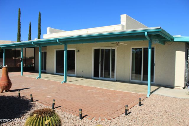 749 W Rio Moctezuma, Green Valley, AZ 85614