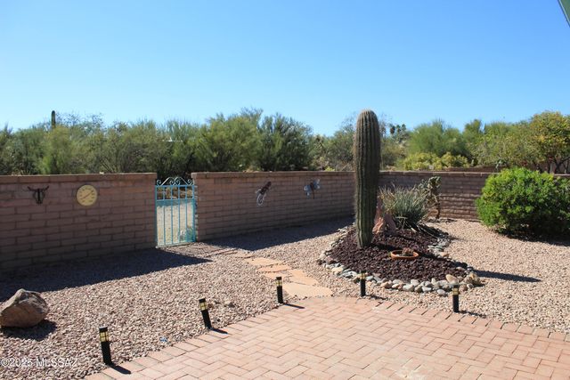 749 W Rio Moctezuma, Green Valley, AZ 85614