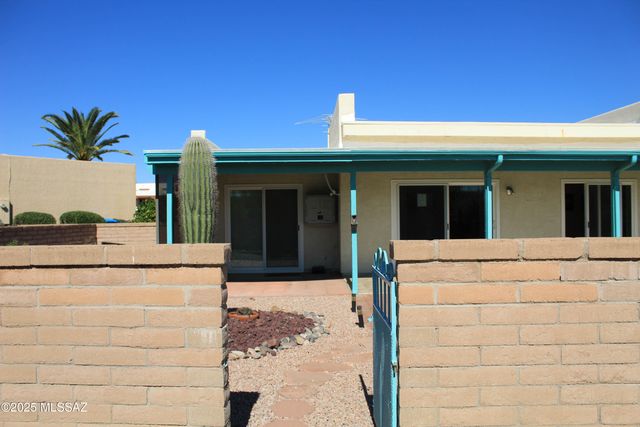 749 W Rio Moctezuma, Green Valley, AZ 85614