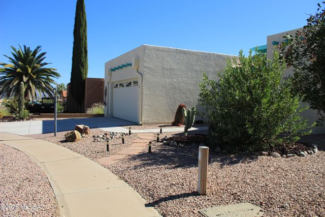 749 W Rio Moctezuma, Green Valley, AZ 85614