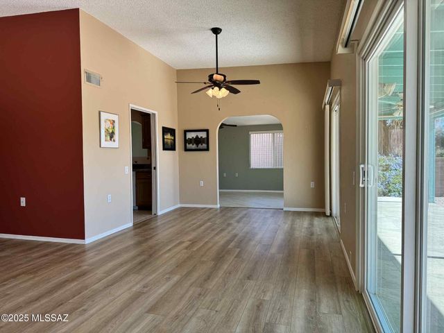 749 W Rio Moctezuma, Green Valley, AZ 85614