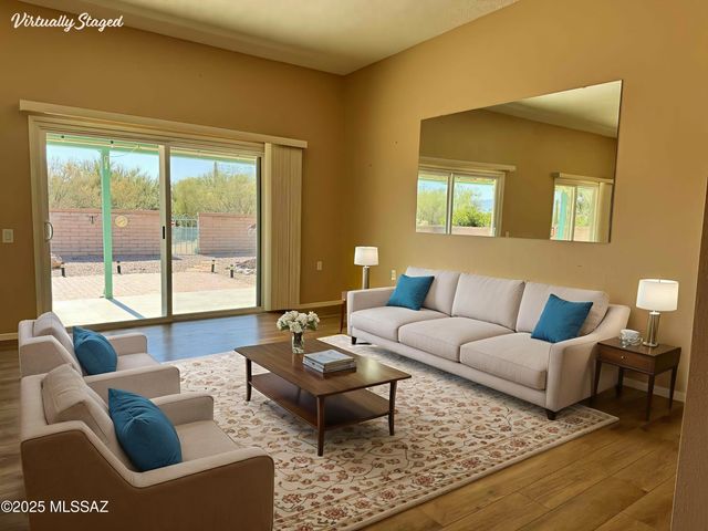 749 W Rio Moctezuma, Green Valley, AZ 85614