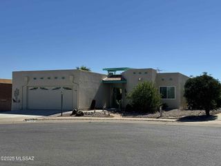 749 W Rio Moctezuma, Green Valley, AZ 85614