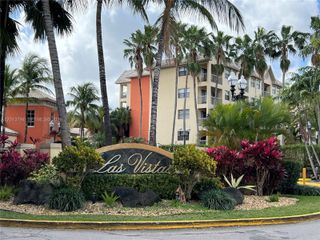 8373 Lake Dr 202, Doral, FL 33166