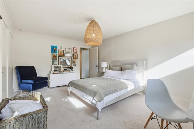 7520 Tomahawk Road, Prairie Village, KS 66208