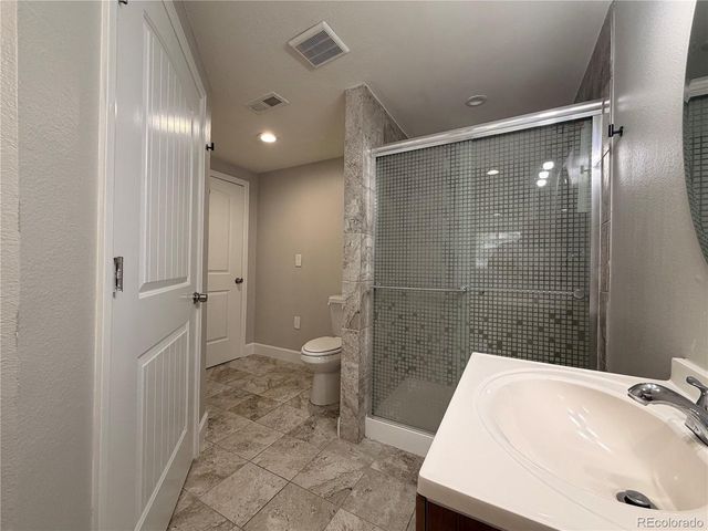 22517 E Layton Cir, Aurora, CO 80015
