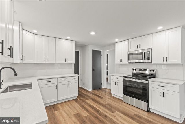 8287 PLEASANT VALLEY RD, Stewartstown, PA 17363