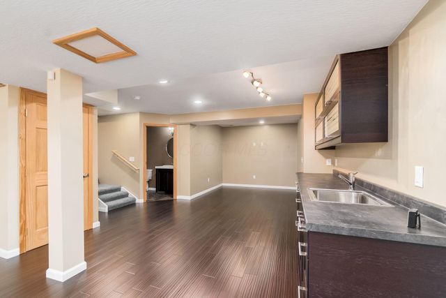 7916 Bridge Crossing Court, Powell, OH 43065