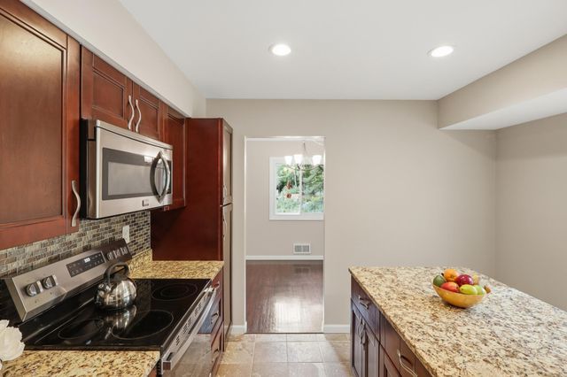 1325 Castle Court, Golden Valley, MN 55427