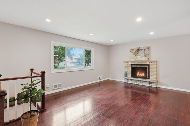 1325 Castle Court, Golden Valley, MN 55427