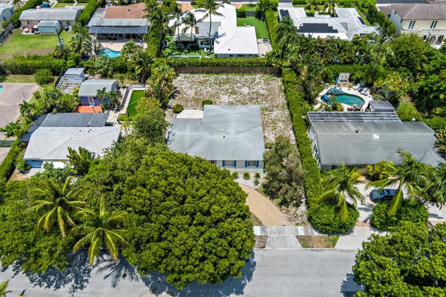 223 Ashworth Street, West Palm Beach, FL 33405