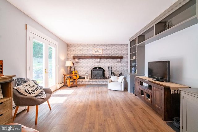 5032 BARKWOOD LN, York, PA 17406