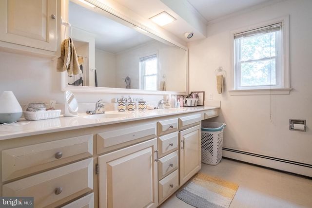 5032 BARKWOOD LN, York, PA 17406