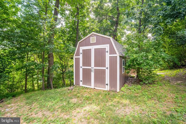 5032 BARKWOOD LN, York, PA 17406