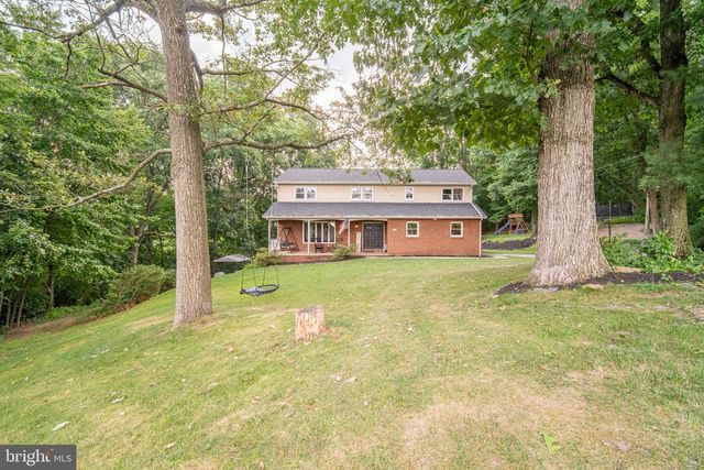 5032 BARKWOOD LN, York, PA 17406
