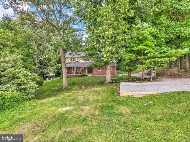 5032 BARKWOOD LN, York, PA 17406