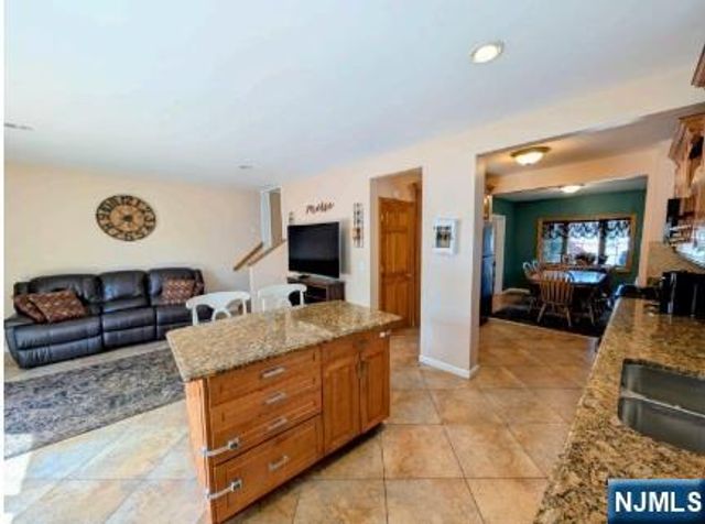 121 Highland Place, Ridgefield Park, NJ 07660