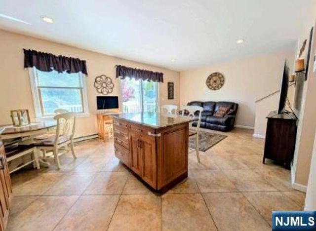 121 Highland Place, Ridgefield Park, NJ 07660