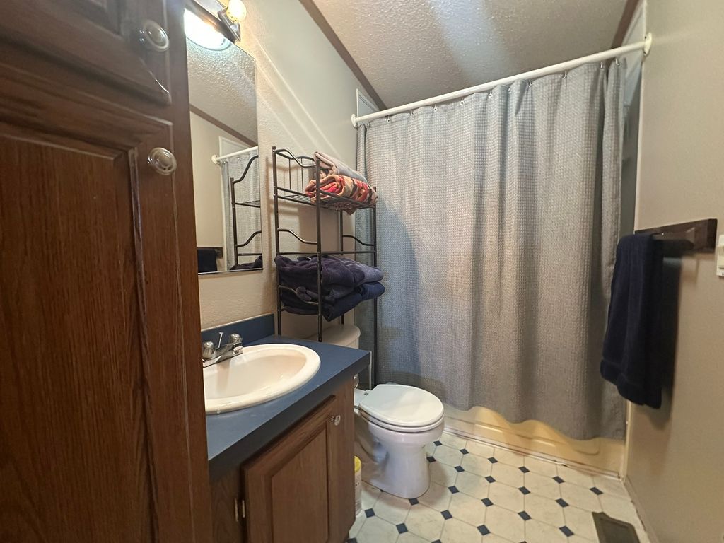 Image 12 of property listing at 1810 No Creek Court, Helena, MT 59602